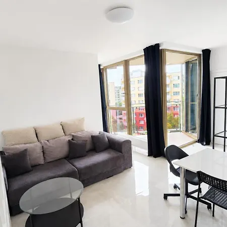 2 With Ac, Vienna Gate 4 *